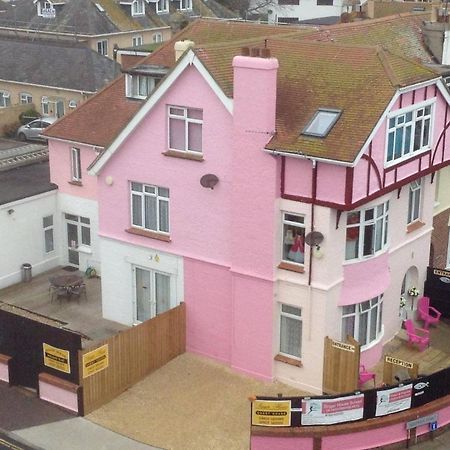 Pink House ,Opposite Beach ,Sleeps 6 , 2 Bedroom Ground Floor Self Contained Garden Flat , Private Entrance , Kitchen , Guaranteed Parking ,Wifi , Movies ,Bathroom ,Fridge , Microwave ,Bedroom 1, Double Bed & 2 Single Beds ,Bedroom 2 , Double Bed Paignton Exterior foto